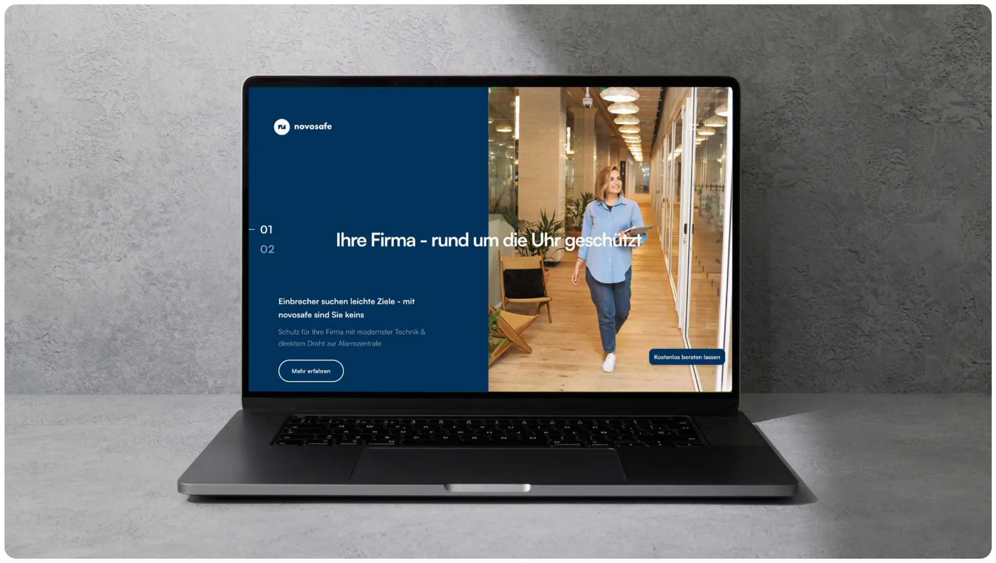 novosafe marketing website's business entry point, with the headline 'Ihre Firma - rund um die Uhr geschützt' over a photo of an office hallway.